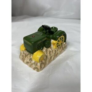 Vintage John Deere Tractor  Pepper Shakers Gibson‎ Ceramic -
